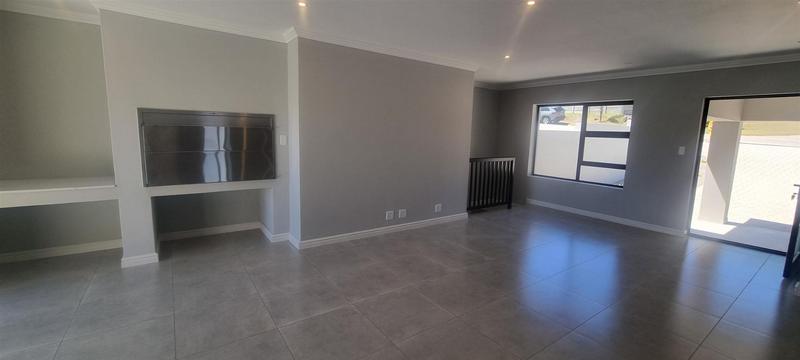 3 Bedroom Property for Sale in Fraaiuitsig Western Cape